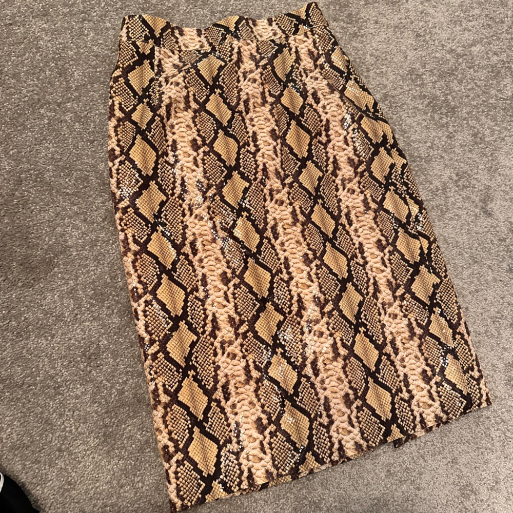 Gorgeous sequin crocodile print skirt so soft and flattering brand new